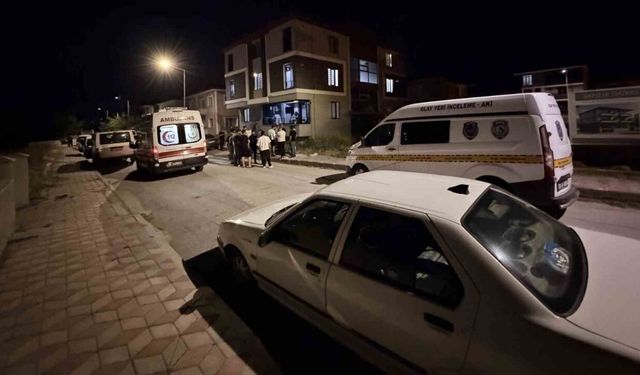 Eski eşini ve evdeki erkeği tüfekle vurdu! Polise gidip teslim oldu