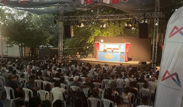 Mersin Şehir Tiyatrosu Turneyle Rekor Kırdı