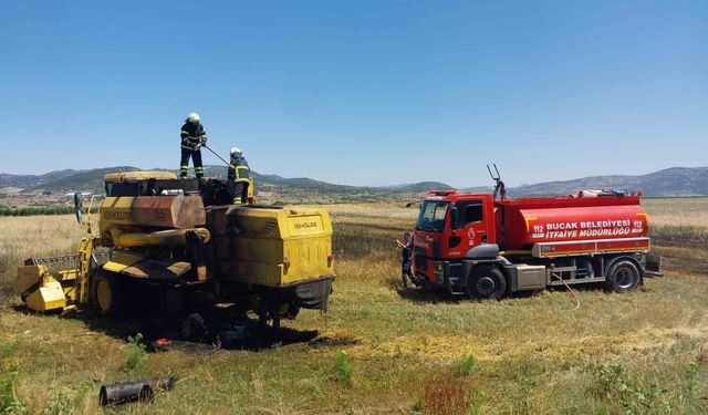 Burdur'da hasat yapan biçerdöver alevlere teslim oldu