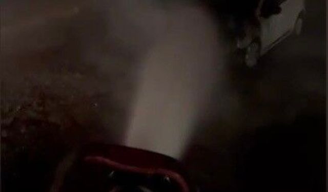 Osmaniye'de otomobilin motor kısmında çıkan yangın söndürüldü