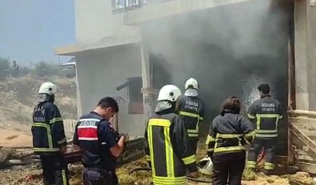 Saman balyaları alevlere teslim oldu