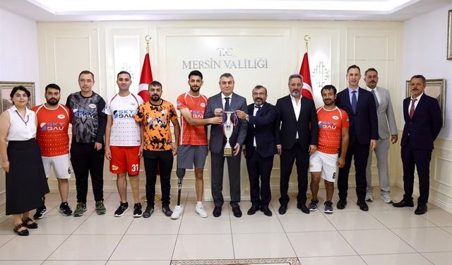 Vali Toros Ampute Futbol Takımını Ağırladı