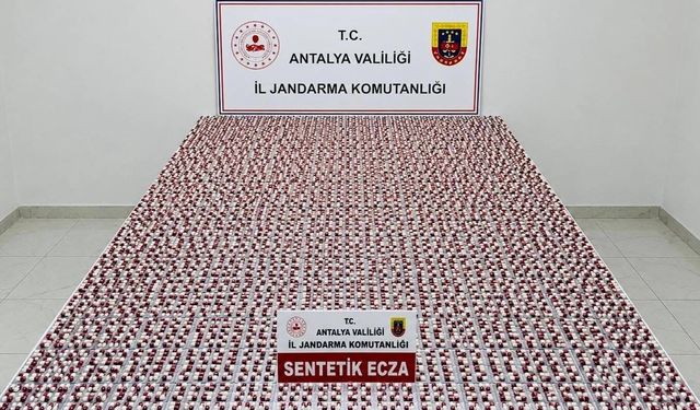 Antalya'da 15 bin 184 uyuşturucu hap ele geçirildi
