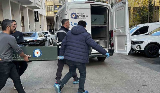Antalya'da yaşlı kadının sır ölümünde kızı ve erkek arkadaşı hakim karşısında: 804 bin TL değerindeki altın detayı