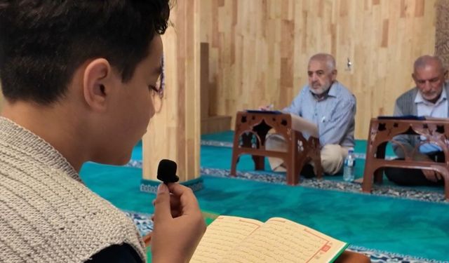 Minik yürekler Kur'an-ı Kerim'i güzel okumak için yarıştı