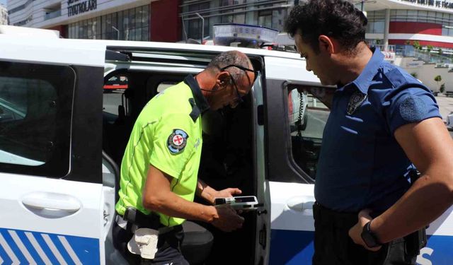 Polisin 'dur' ihtarına uymayıp 3,86 promil alkollü çıkan sürücüye 450 bin lira ceza