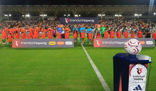 Trendyol Süper Lig: Corendon Alanyaspor: 0 - Beşiktaş: 0 (Maç devam ediyor)