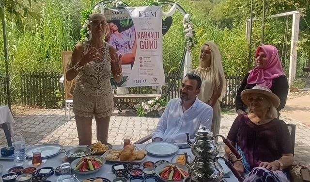Tuğba Özay'dan çöp cezası çağrısı: 'Manavgat Türkiye'ye örnek olsun'