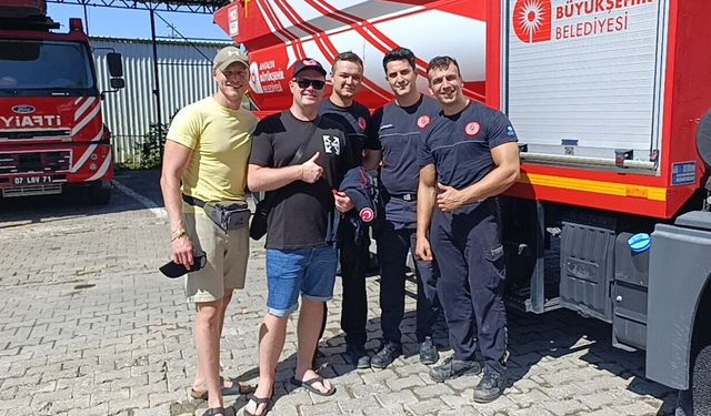 Alman itfaiyeci, Türk meslektaşlarının yanına uğramadan ülkesine dönmüyor