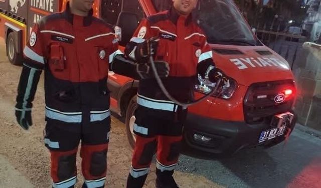 Antakya ve Reyhanlı'da yerleşim yerlerine giren yılanlar yakalandı