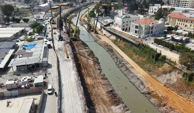 Antakya'da Ata Köprüsü'nde çalışmalar devam ediyor