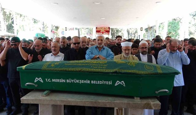Belçika'da polis tarafından vurulduğu öne sürülen 4 çocuk babası Mersin'de defnedildi