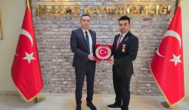 Gaziler Günü'nde gaziyi darp etti
