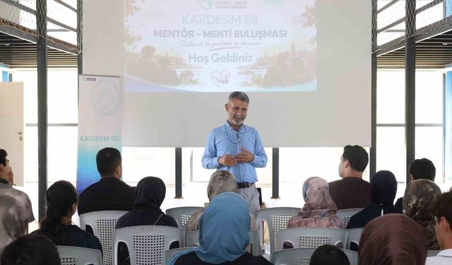 HBB'den başarılı öğrencilere burs, tablet ve mentörlük desteği