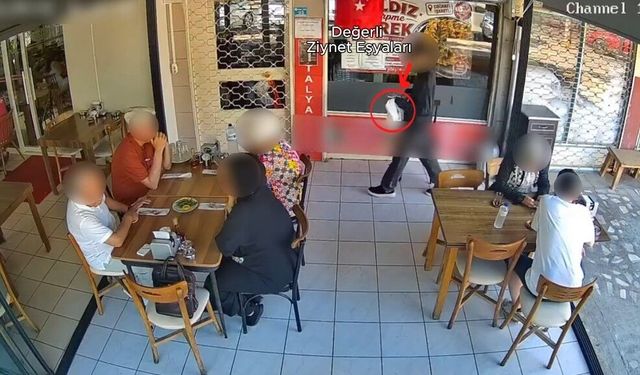 Telefonda kendisini polisi olarak tanıtan dolandırıcılara milyonluk ziynet eşyasını verdi