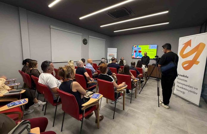 Mersin'de aile şirketlerine kurumsallaşma eğitimi