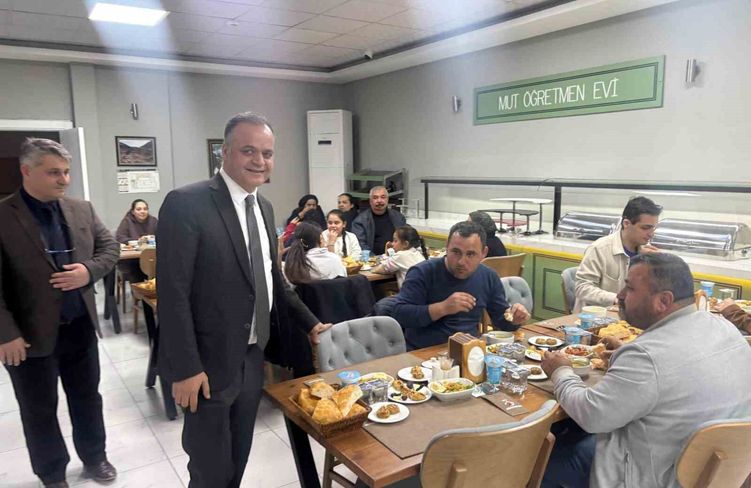 Kaymakam Çelikkol Roman vatandaşlarla iftar sofrasında buluştu