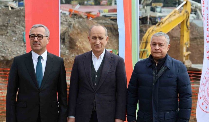 TOKİ Başkanı ’Azerbaycan Mahallesi’ inşaatını inceledi