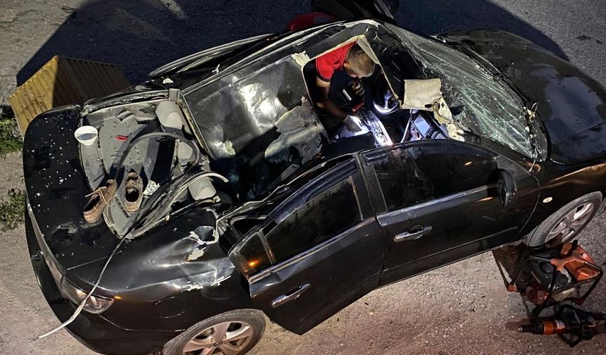 Tatil sitesinde feci olay: 21’inci kattan otomobilin üzerine düşerek öldü