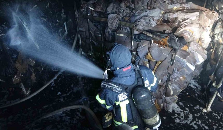 Mersin’de tekstil atölyesindeki yangın kontrol altına alındı