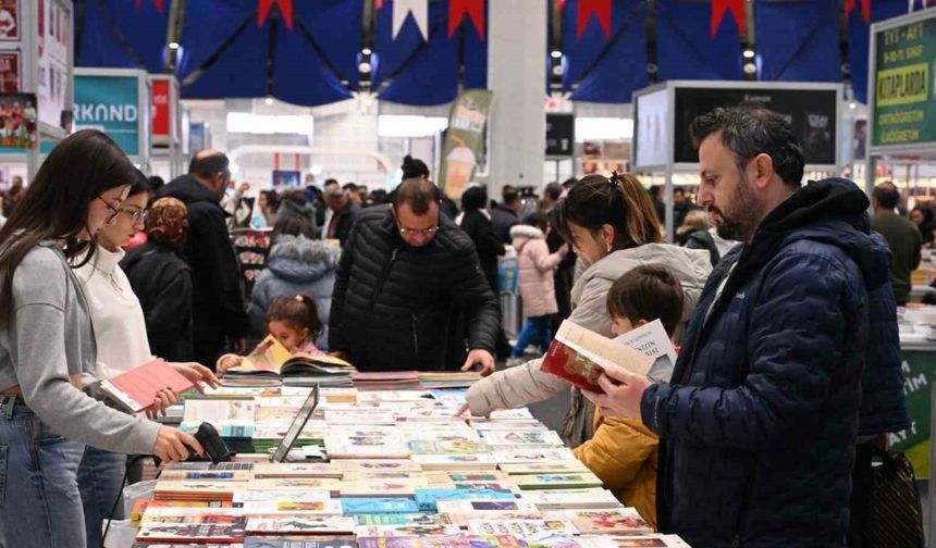 7. Isparta Kitap Fuarı’na yoğun ilgi