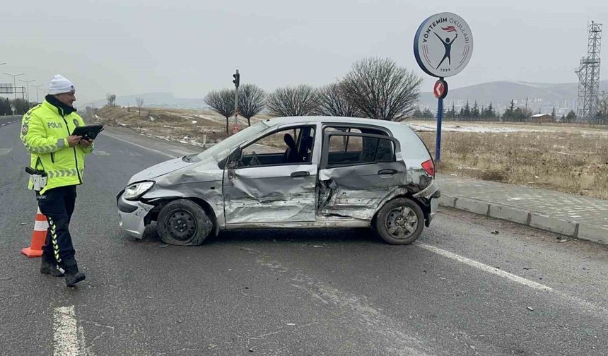 Elazığ’da trafik kazası: 1’i ağır 3 yaralı