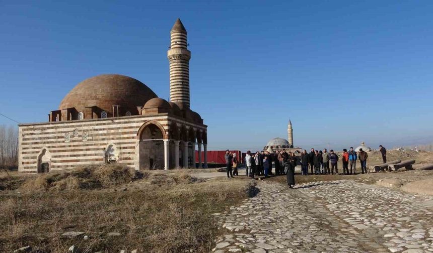 Eski Van Şehri’nde geçmişin izlerine yolculuk