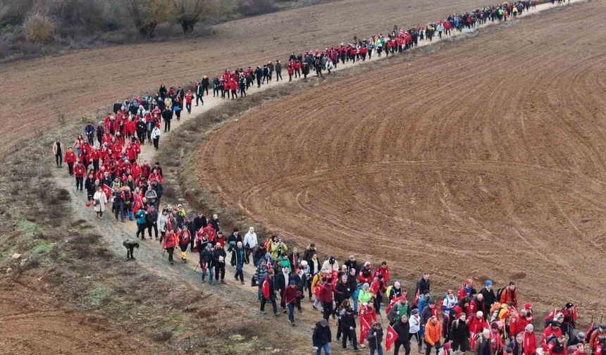 İnönü Savaşları şehitleri 8 kilometrelik yürüyüşle anıldı