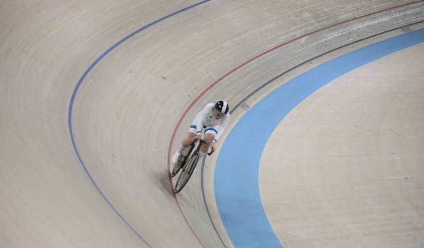 2025 UCI Pist Bisikleti Uluslar Kupası’nda 2. gün yarışları başladı