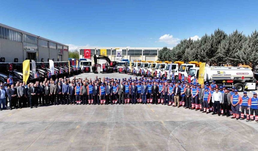 Başkan Altay: "100 milyon lira bedelle KOSKİ’ye 24 yeni iş makinesi daha kazandırdık"
