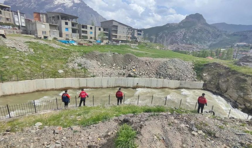 Hakkari’de 21 gündür kayıp kadını arama çalışmaları sürüyor