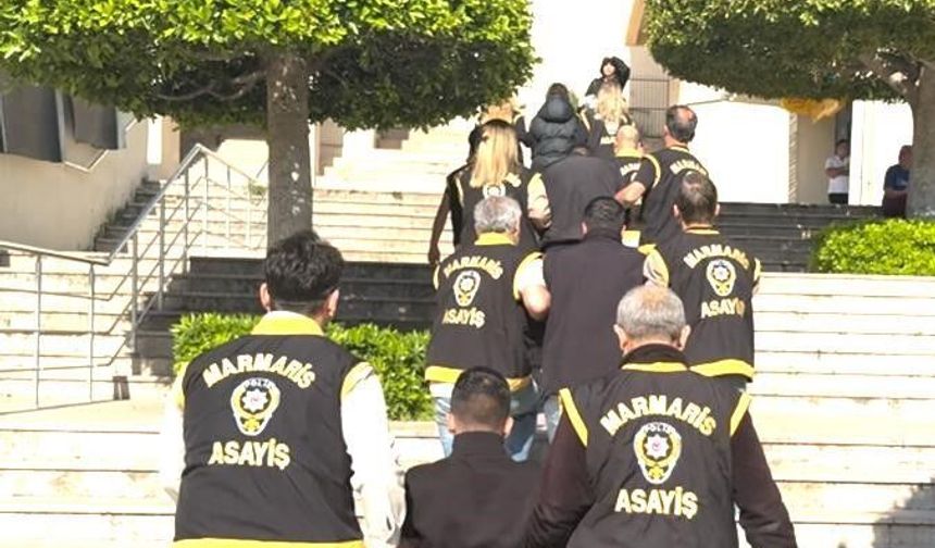 Marmaris’te gazeteciye saldırı olayının şüphelisi 5 kişi adliyeye çıkarıldı