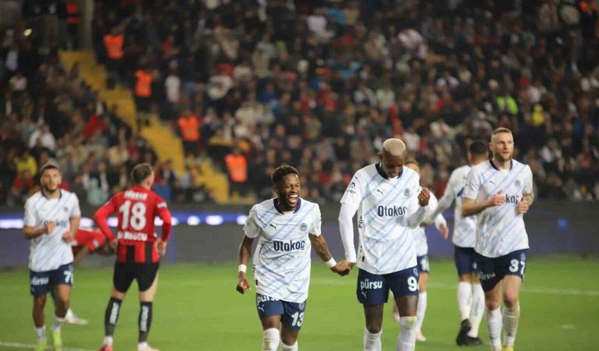 Trendyol Süper Lig: Gaziantep FK: 1 - Fenerbahçe: 3 (Maç sonucu)