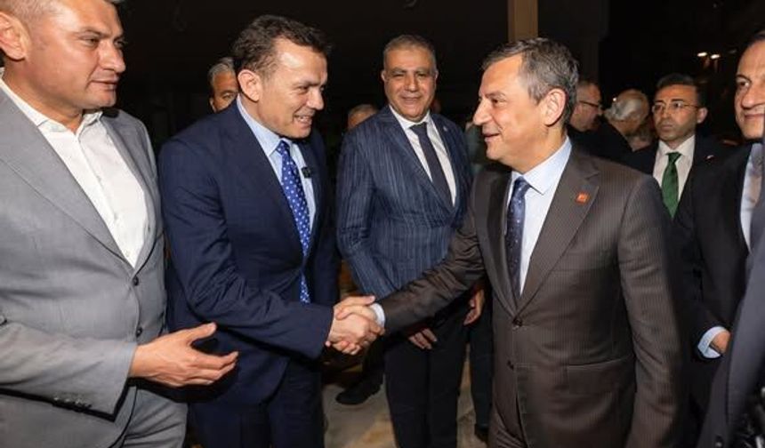 Mersin, CHP Genel Başkanı Özgür Özel’i Ağırlıyor