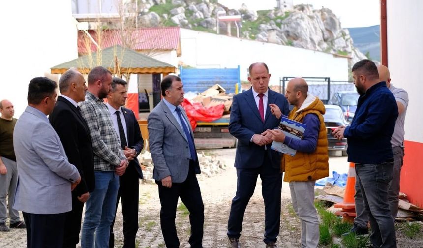 3 yıldır onarımı bitirilemeyen huzurevinin haziran ayının ortalarında bitirilmesi hedefleniyor