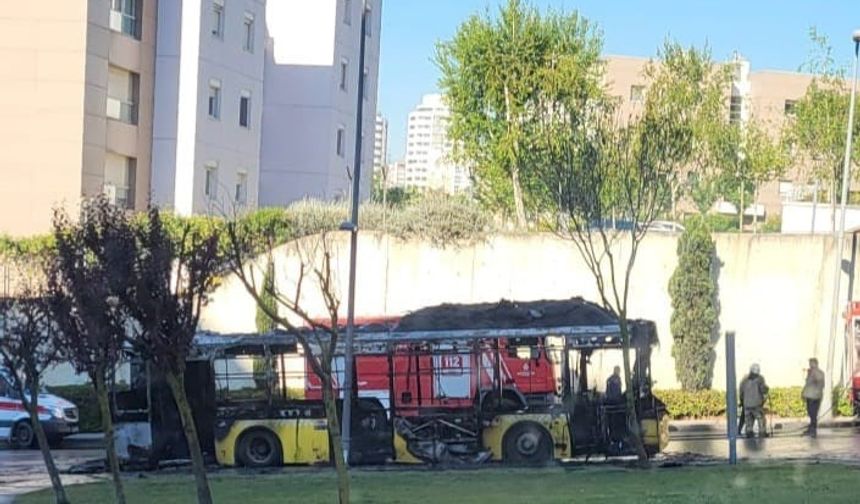 Başakşehir’de İETT otobüsü alev alev yandı