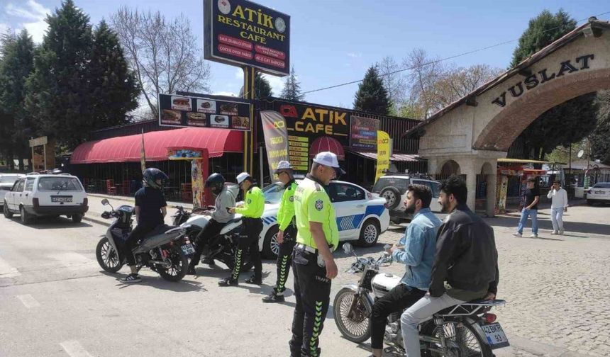 Beyşehir’de kask takmayan motosikletliler kameralardan belirlenip ceza yazılıyor