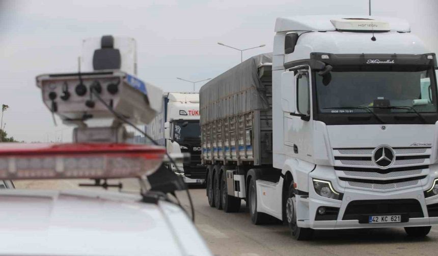 Bu radar çok can yakıyor...Aynı anda 4 araca ceza yazıyor