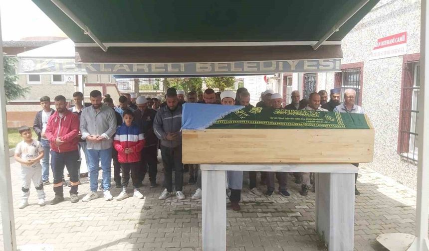 Dehşet zincirinde öldürülen kadın toprağa verildi