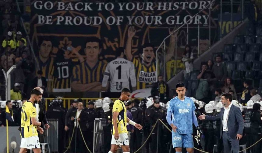 Fenerbahçe, son 4 haftaya 8 puan geride giriyor