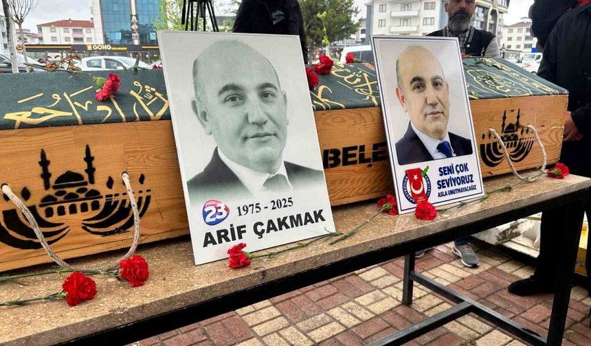 Gazeteci Arif Çakmak son yolculuğuna uğurlandı