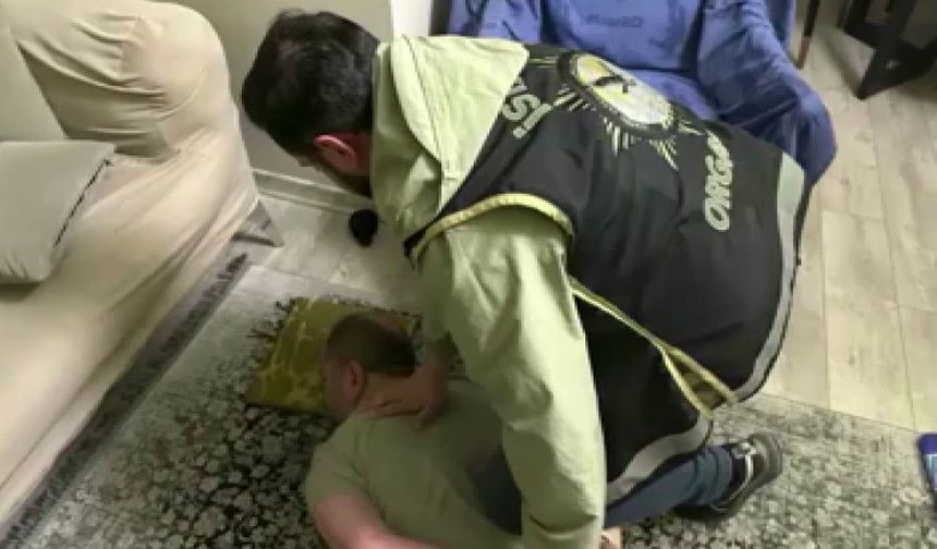 İstanbul’da sokak çetelerine ve onlara silah temin eden silah imalatçılarına operasyon