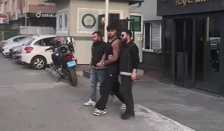 "Lvbel C5" lakaplı rapçinin adliyeye sevk edildiği anlara ait görüntüler ortaya çıktı