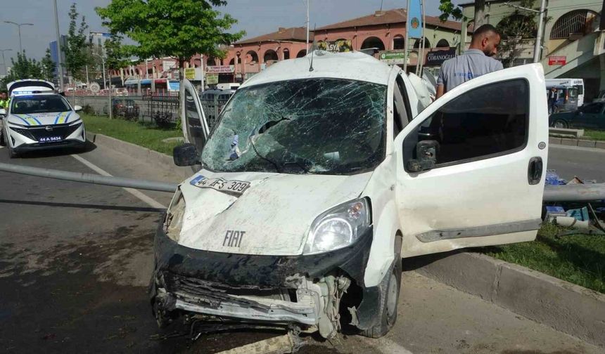 Malatya’da 5 araçlı zincirleme kaza: 3 kilometrelik kuyruk oluştu