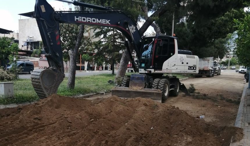 Oda mezar kontrollü bir şekilde kapatıldı, yol çalışmaları tekrar başladı
