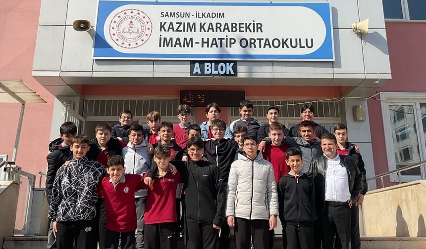 Öğrenciler adım adım hedefe