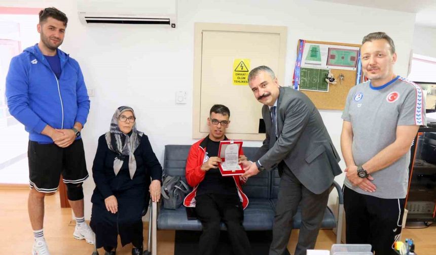 Paralimpik Milli Sporcu Mehmet Bakır Eğilmez’e anlamlı ziyaret