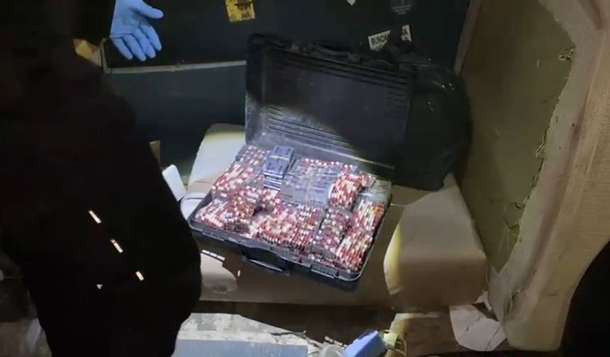 Samsun’da 15 bin 680 adet sentetik ecza ele geçirildi