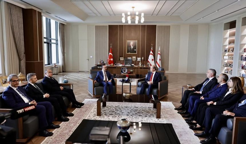 Sanayi ve Teknoloji Bakanı Kacır, KKTC Cumhurbaşkanı Tatar ile bir araya geldi