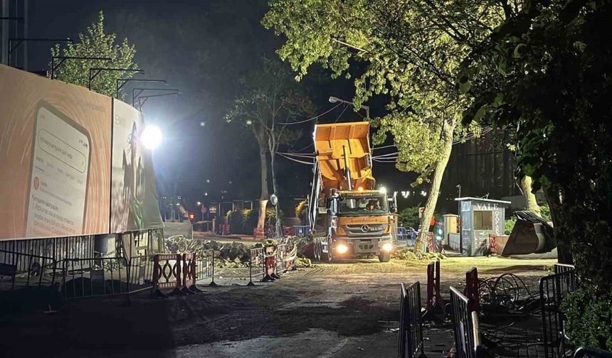 Sarıyer’de çöken yolda yapılan onarım çalışmaları gece boyu devam etti